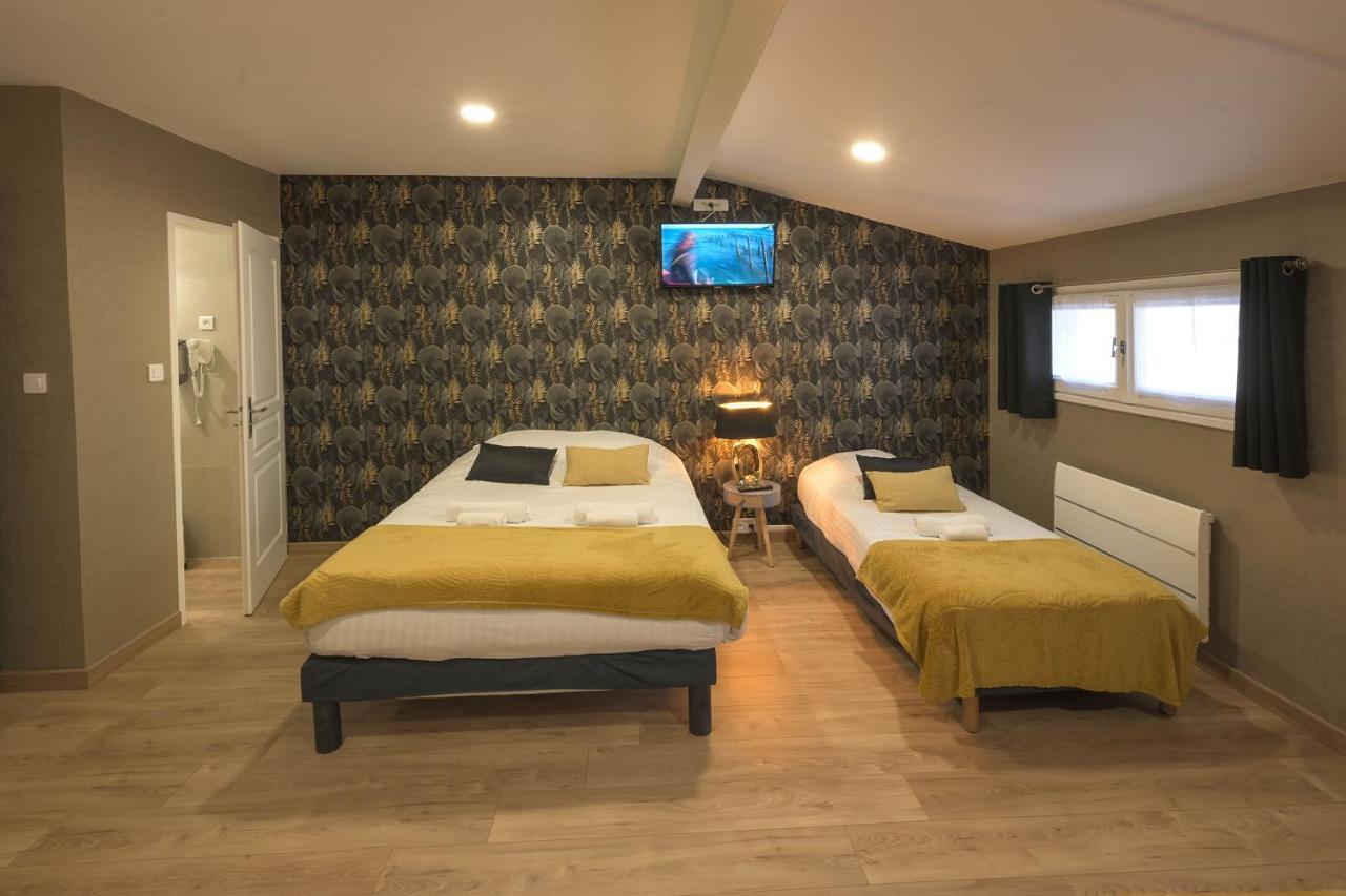 Hotel De La Croisee Poncin Εξωτερικό φωτογραφία