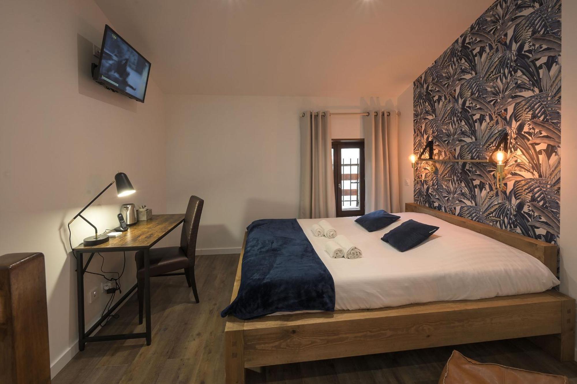 Hotel De La Croisee Poncin Εξωτερικό φωτογραφία