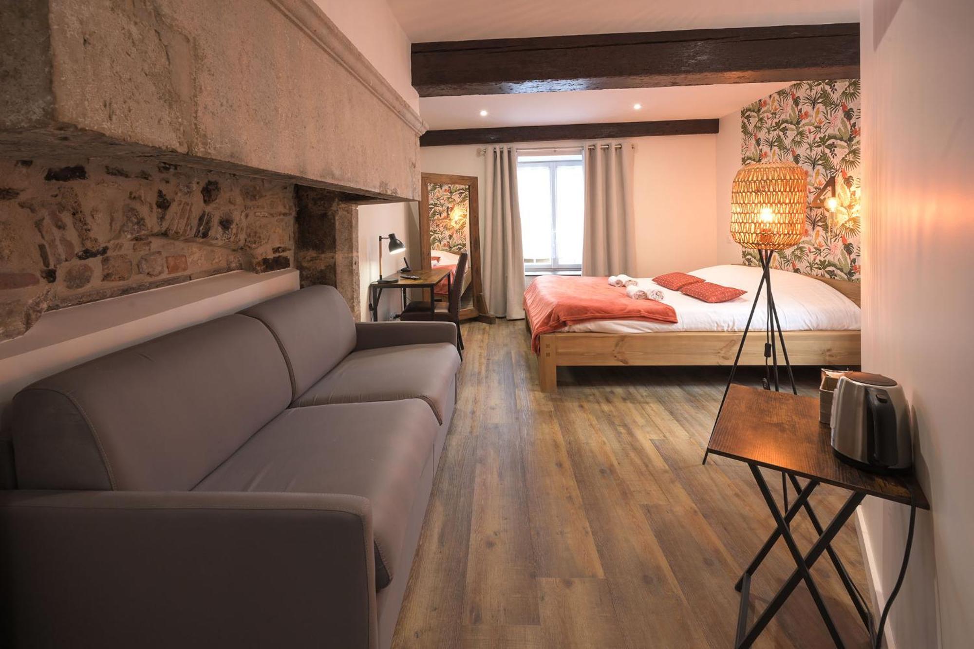 Hotel De La Croisee Poncin Εξωτερικό φωτογραφία