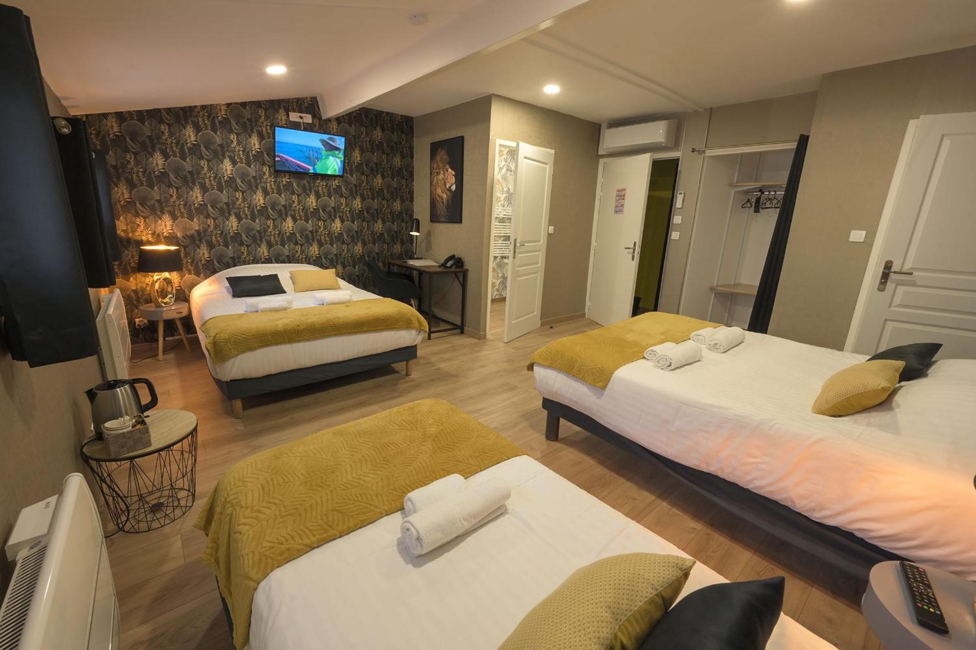 Hotel De La Croisee Poncin Εξωτερικό φωτογραφία