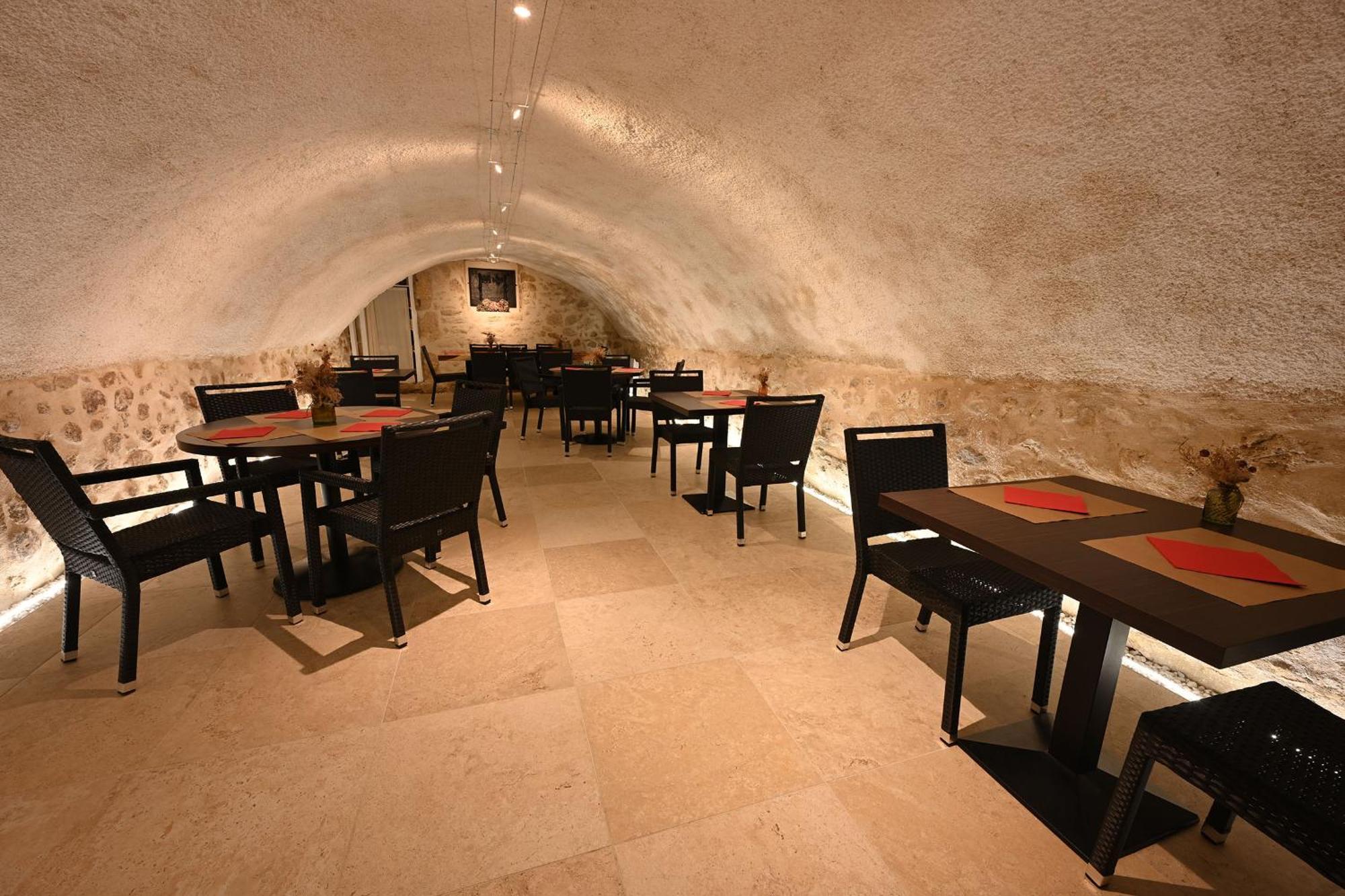 Hotel De La Croisee Poncin Εξωτερικό φωτογραφία
