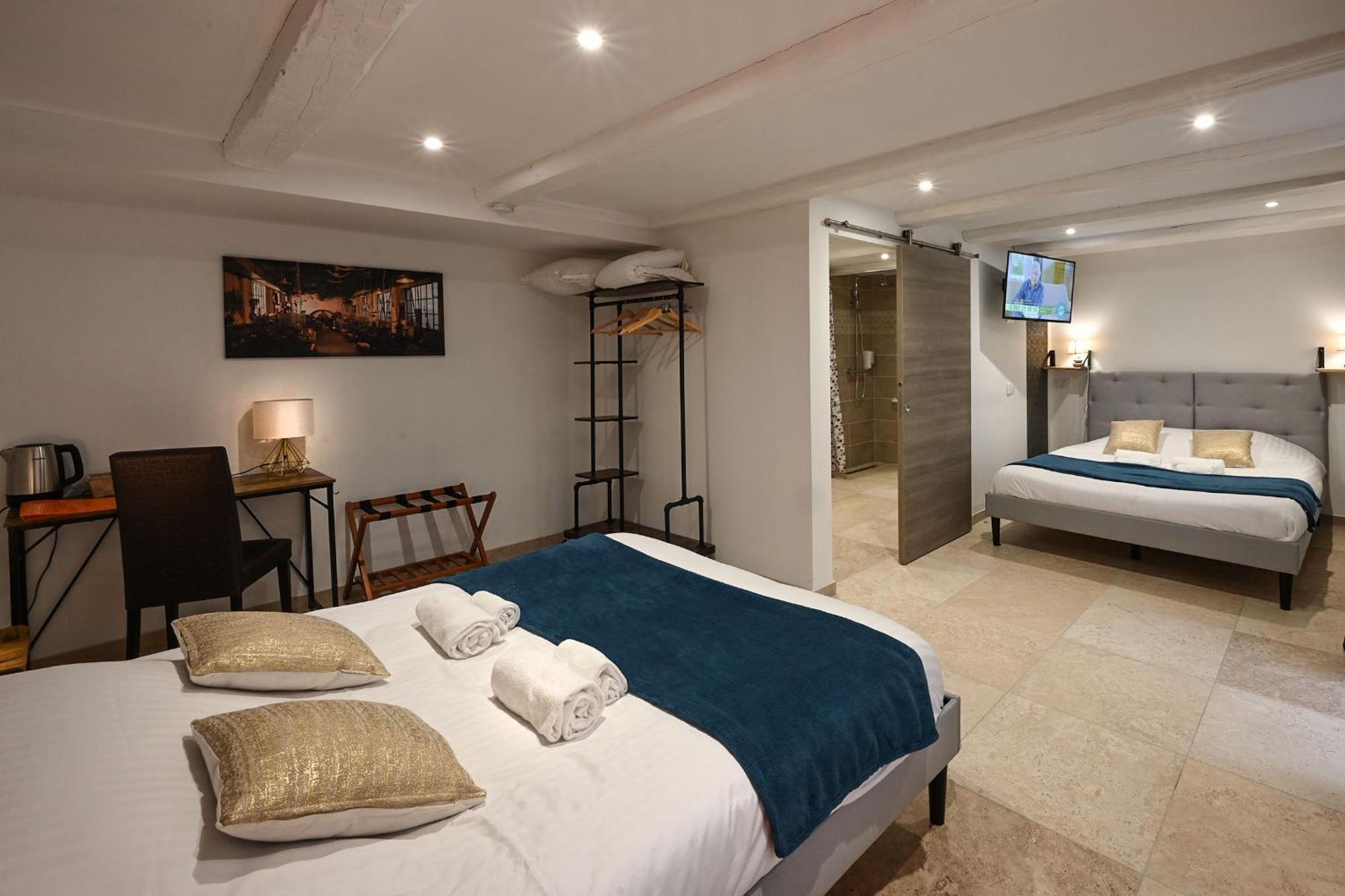 Hotel De La Croisee Poncin Εξωτερικό φωτογραφία